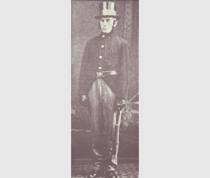1873 : Sous-sergent (chapeau haut de forme).